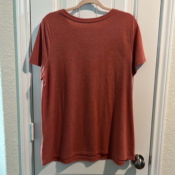 Women’s Torrid Classic Fit Tee NEW WITHOUT TAGS - Picture 4 of 4